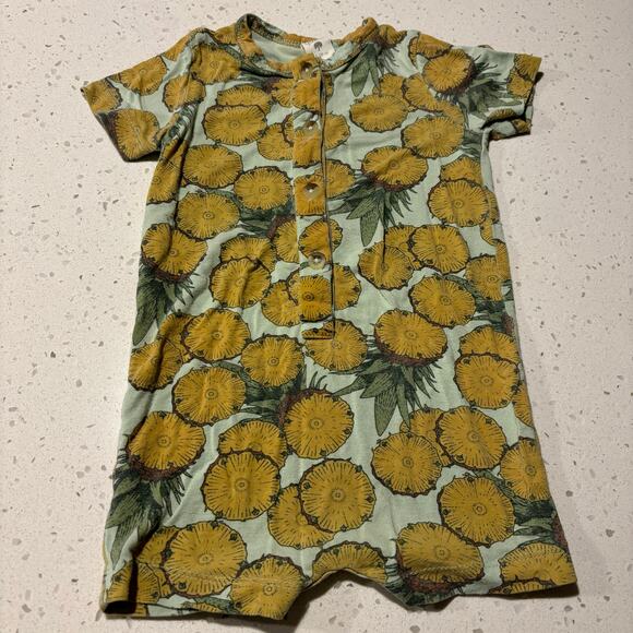 Kate Quinn Bamboo Vintage Pineapples 12-18 months Yellow and Green GUC - Picture 1 of 5